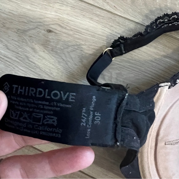 Black Lace Contour Plunge Bra | Thirdlove | 30F - Picture 5 of 5